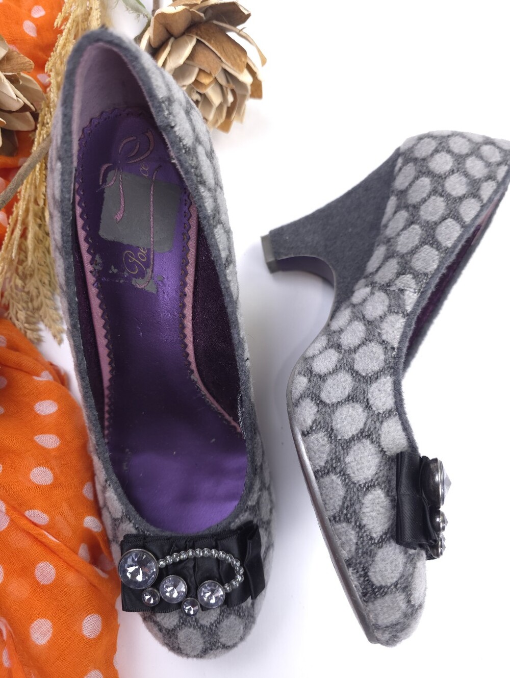 Poetic License Gray Polka Dot Crystal Bow Pumps Sz 39.5 - Picture 3 of 9
